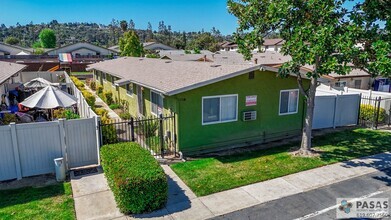 Building Photo - Gated Condo in the Heart of El Cajon