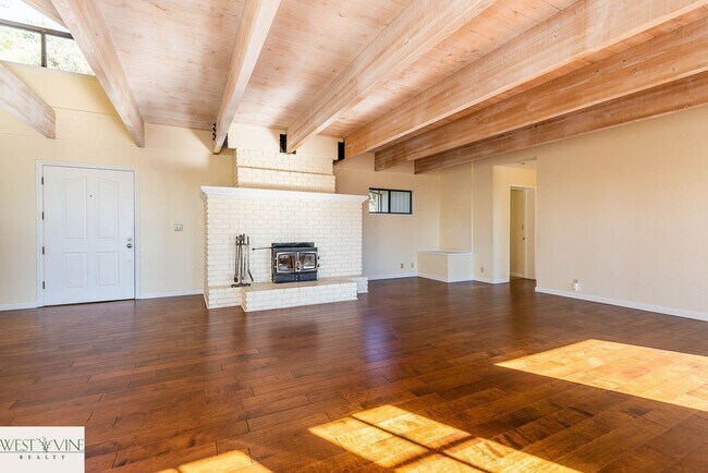 Building Photo - Oceanview Mountain Retreat Home On 3+ Acres