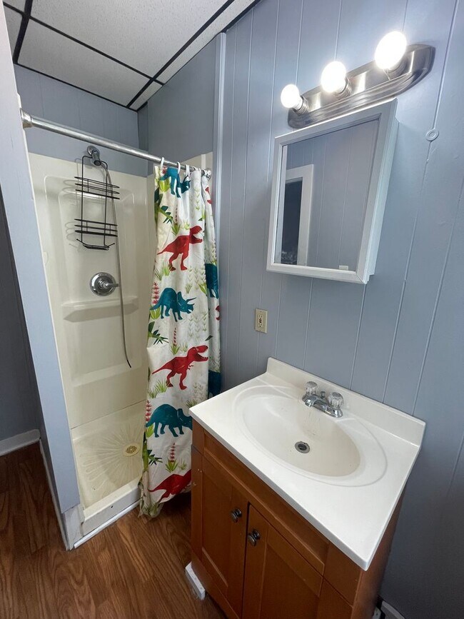 Building Photo - Beautifully Updated 3-Bedroom First Floor Apartment – North Adams, MA – $1,600/month