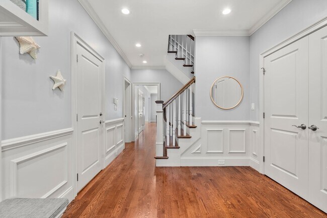 Building Photo - 78 Waban Park