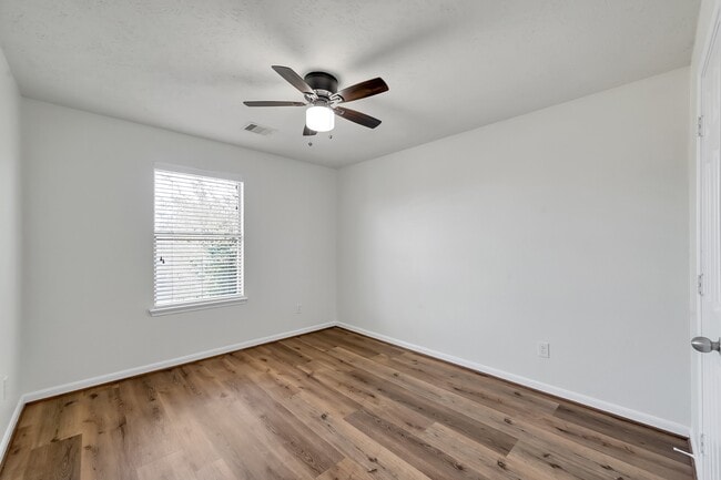 Building Photo - 15902 Arapaho Bend Ln