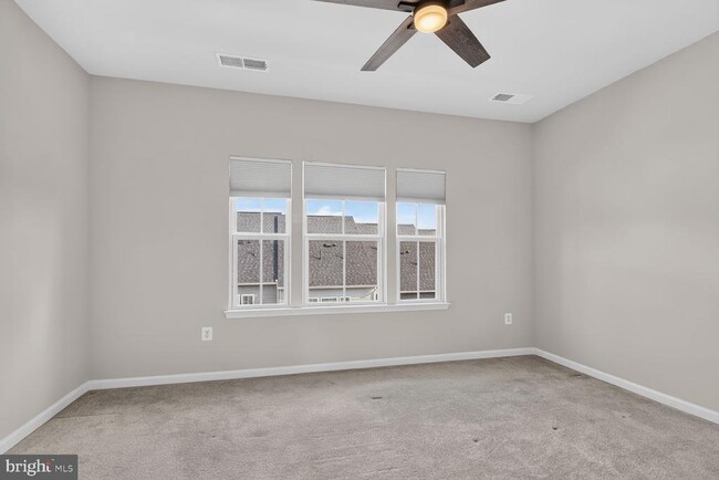 Building Photo - 168 Woodgate Cir