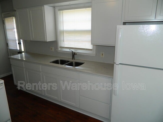 Building Photo - 1145 65th St