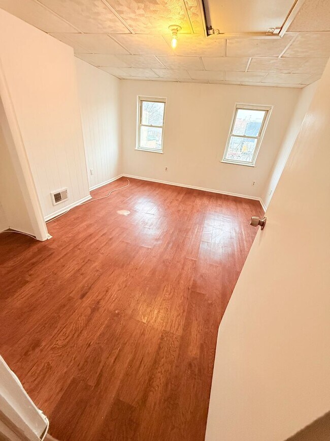 Building Photo - 5BR / 2.5 BA Home – Charles Village – $2,595/mo