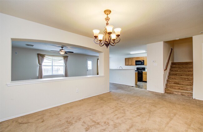 Building Photo - 8219 Tartan Ct