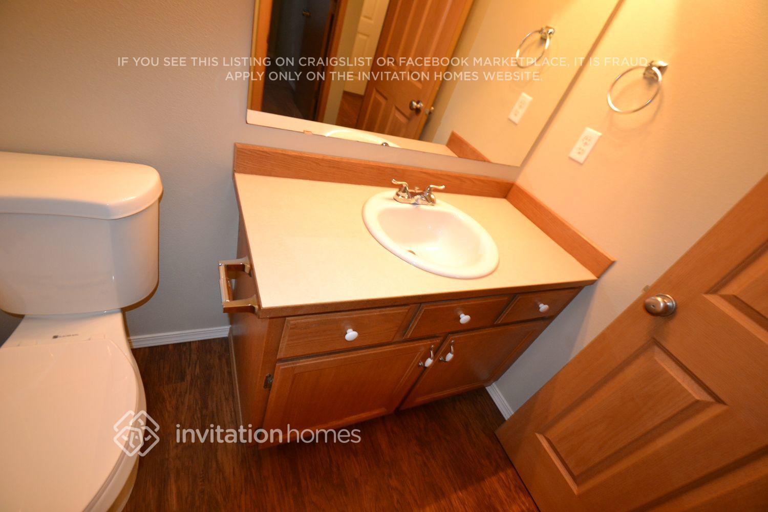 Building Photo - 4835 204th St Ct E