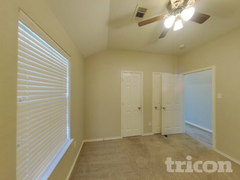 Building Photo - 113 Galloping Trail