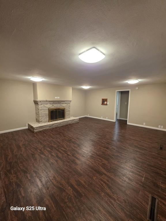 Building Photo - 623 W Main St