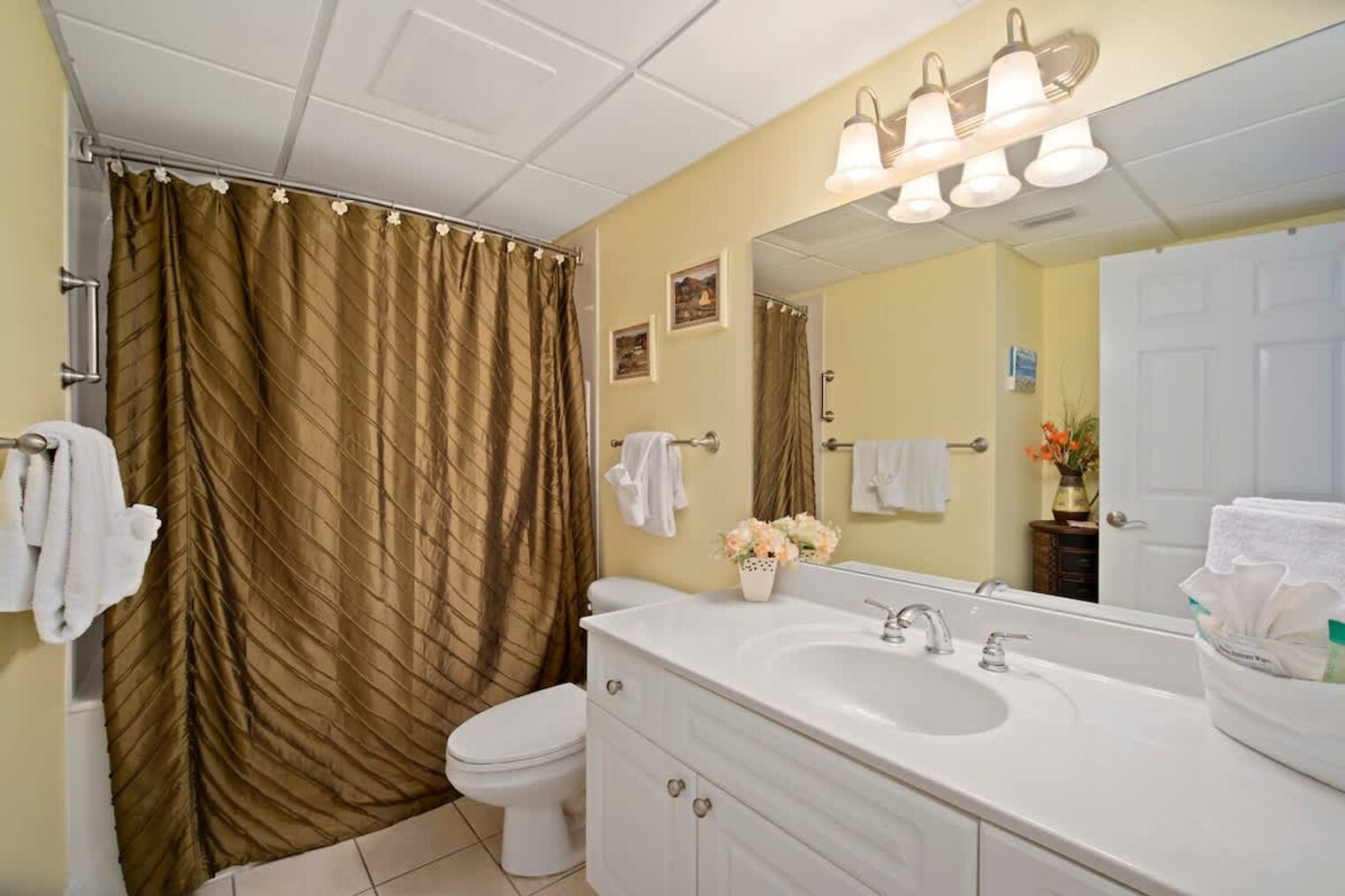 Building Photo - 14825C2 Front Beach Rd