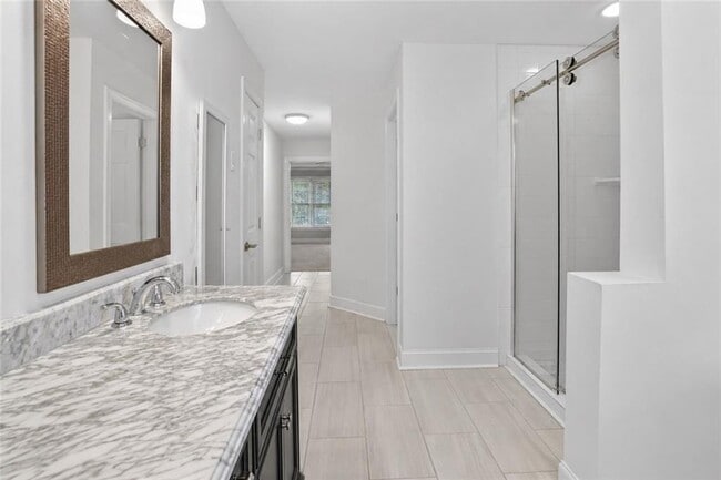 Building Photo - 2502 Regency Lake Dr