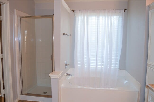 Building Photo - 17115 Sheffield Pines Ln