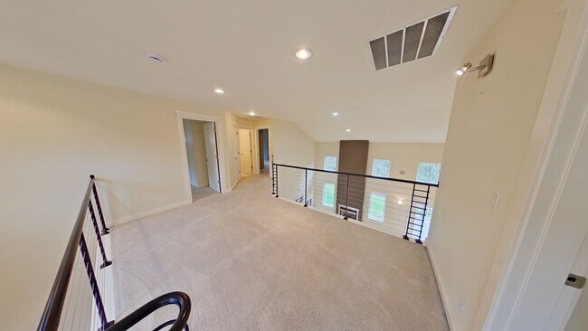 Building Photo - South Eugene Modern Home
