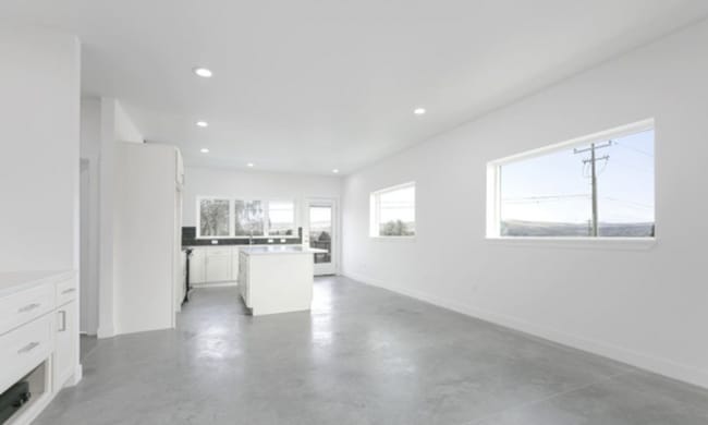 Building Photo - Occupied, do not disturb tenants.  Selah 2br 2ba DBL Garage 5-star Built Green Energy Standards h...