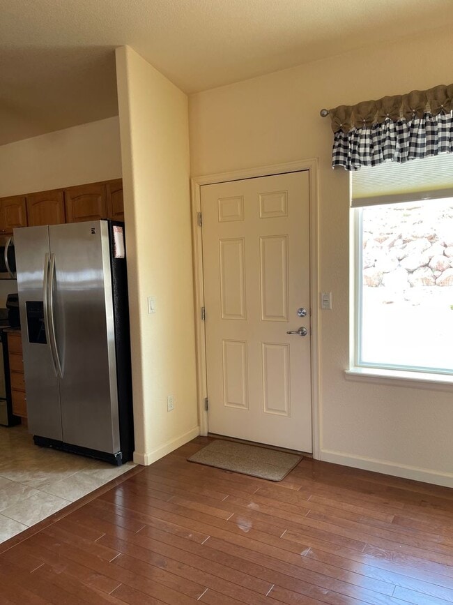 Building Photo - 422 Storm Ridge Dr