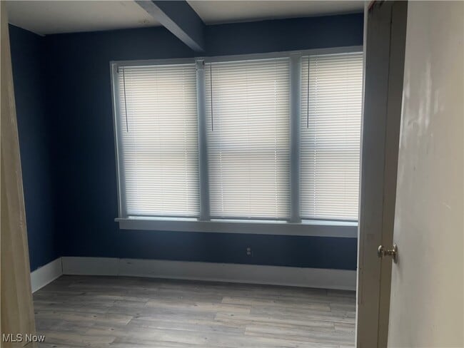 Building Photo - 1365 East Ave