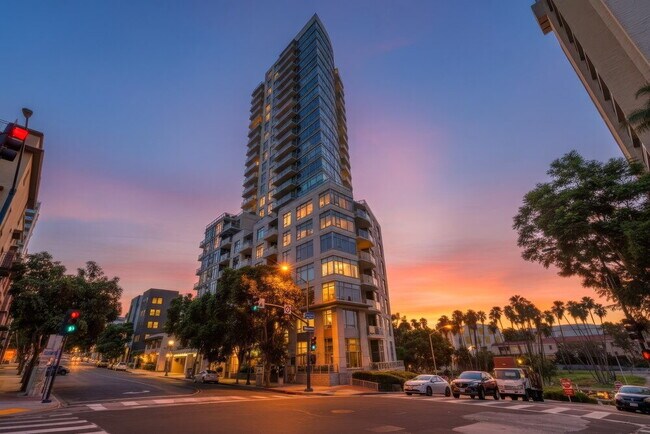 Building Photo - Skyline Views & Sophisticated Corner Living at Aria in Cortez Hill