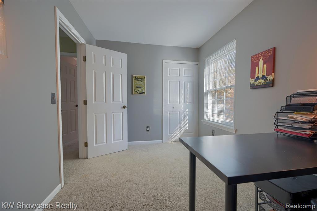 Building Photo - 24509 Simmons Dr