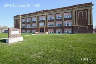 Building Photo - 109 E Luverne St