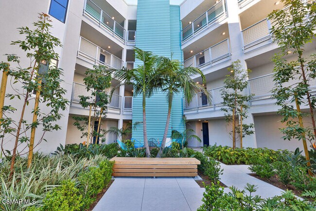 Building Photo - 1012 Vista del Mar Pl.