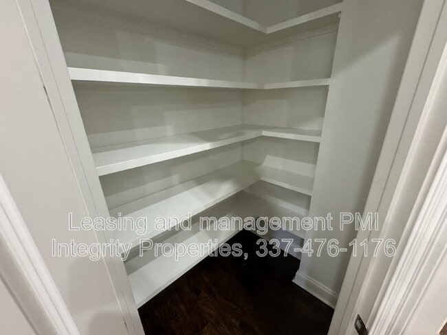 Building Photo - 216 Golden Cypress Dr