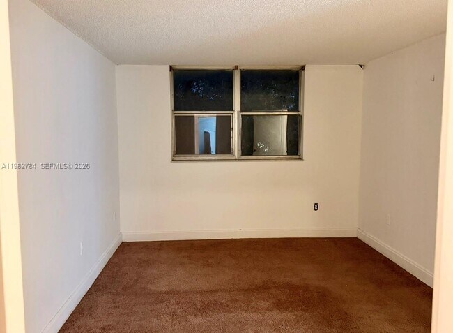 Building Photo - 1805 Sans Souci Blvd