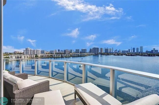 Building Photo - 17301 Biscayne Blvd