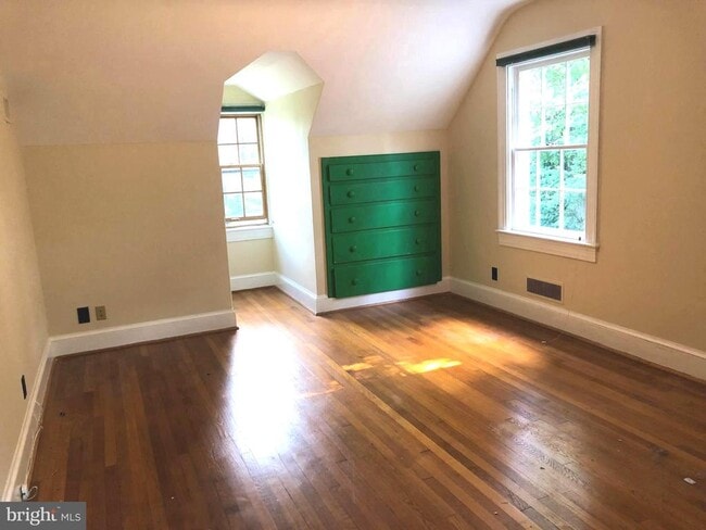 Building Photo - 4843 Butterworth Pl NW