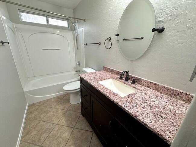 Building Photo - Amazing 4BD, 3BA house in Pinal county (31...
