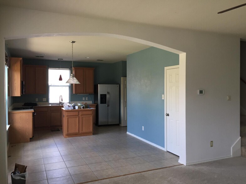 Building Photo - 340 Turquoise Dr