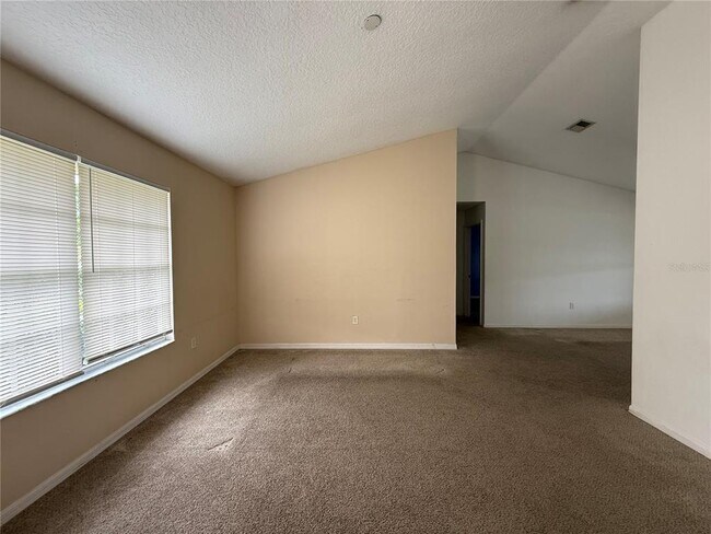 Building Photo - 2325 Kerridale St
