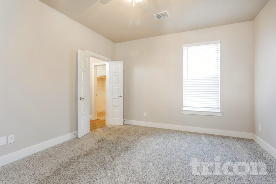 Building Photo - 10110 Ft Brown Trl
