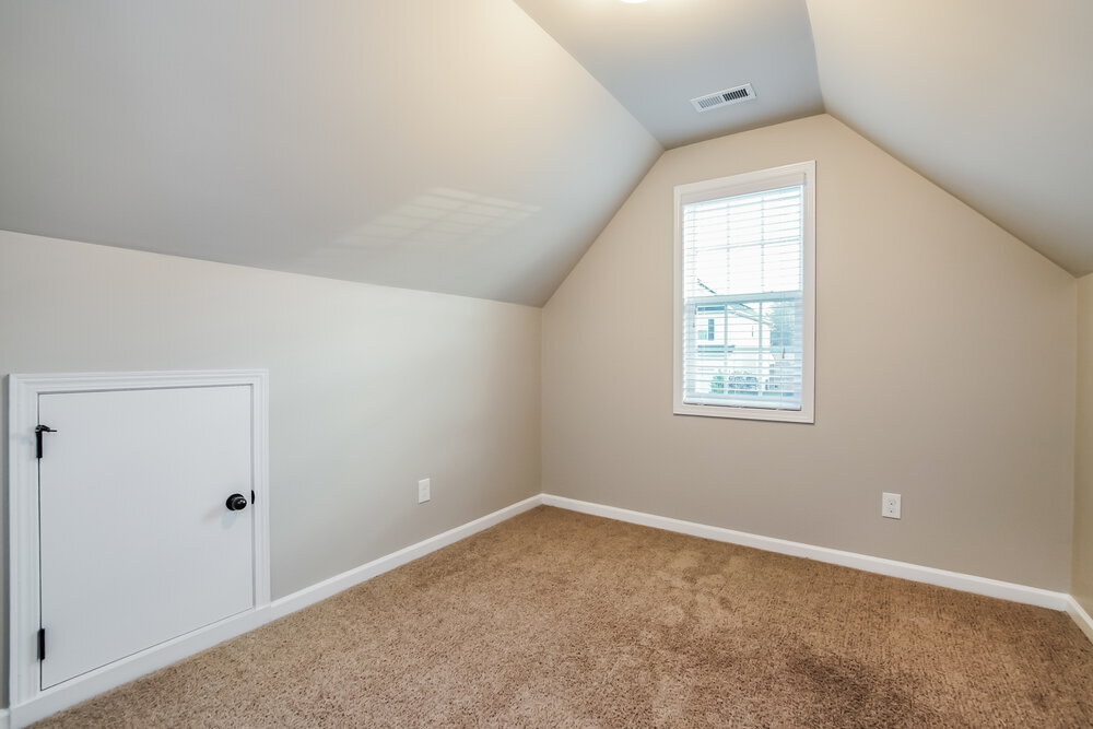 Building Photo - 105 Sloan Dr