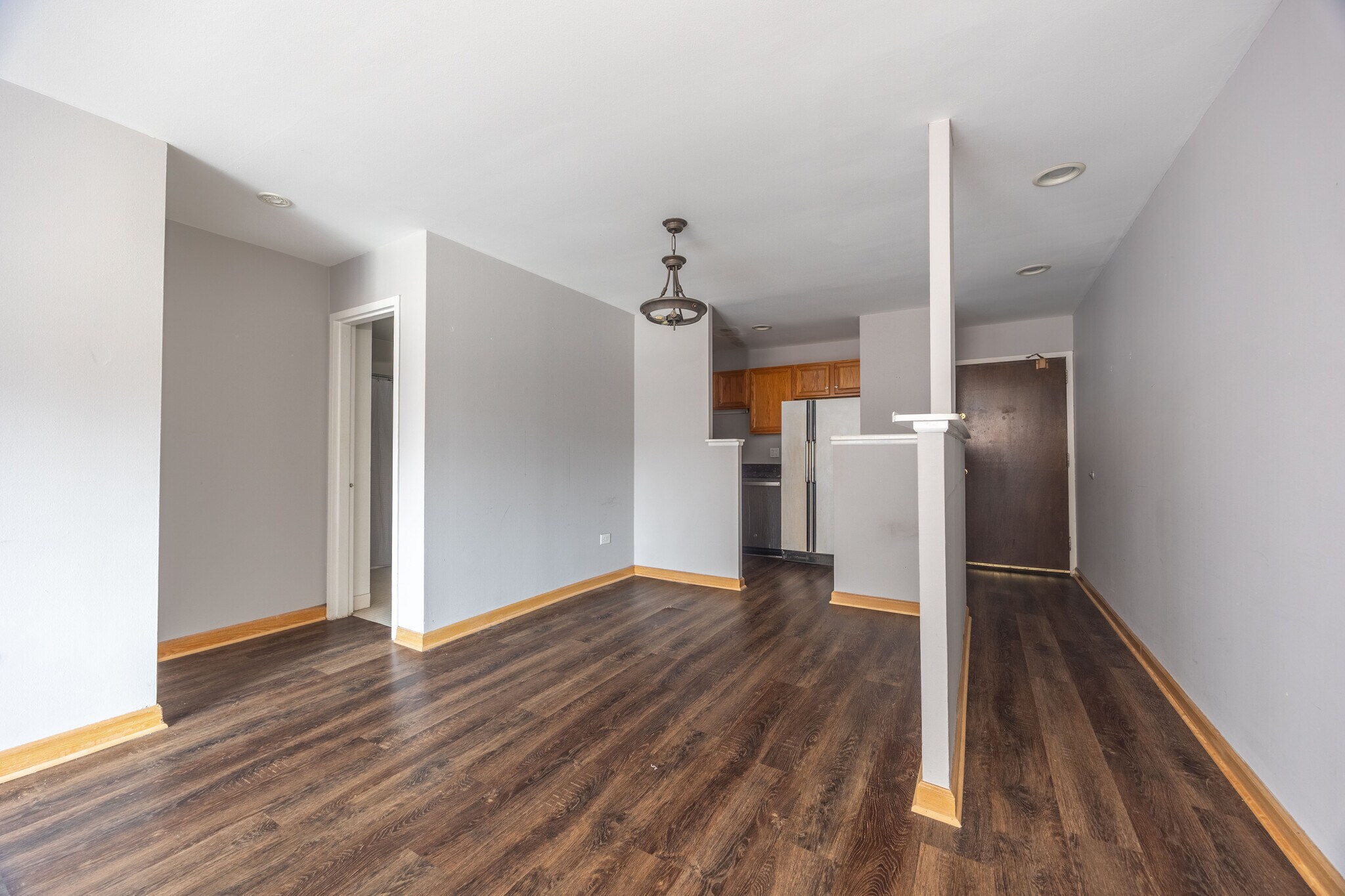 Building Photo - 607 W Wrightwood Ave