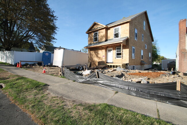 Building Photo - 70 Northfield Dr