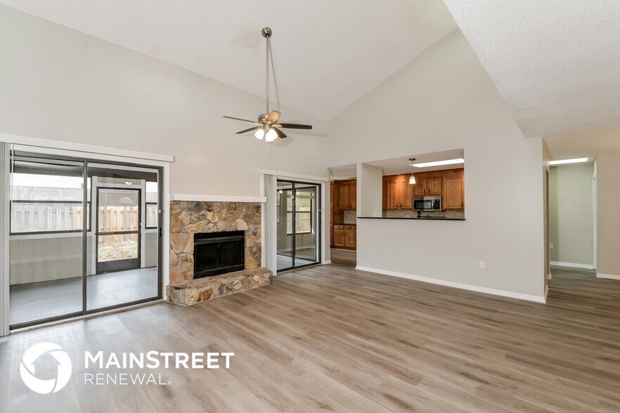 Building Photo - 8416 Cypress Lake Dr