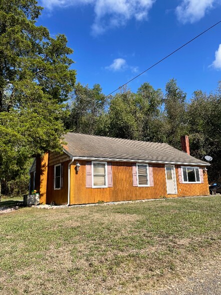 Building Photo - 7384 S Susquehanna Trail