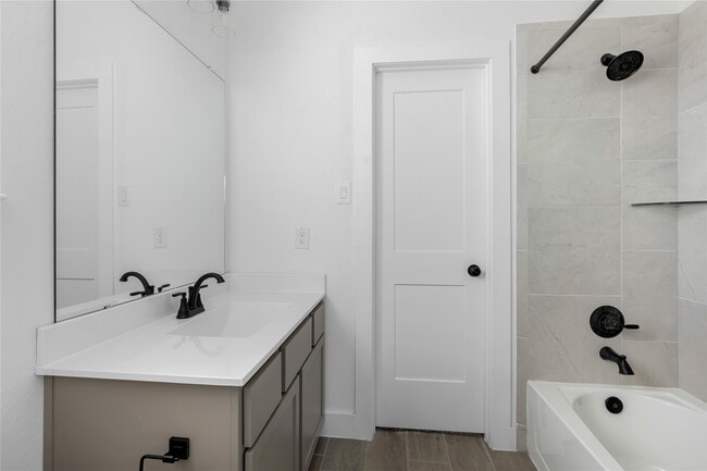 Building Photo - 12946 Rio Mariano Ln