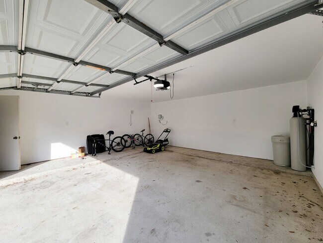 Building Photo - The perfect place to come home to! This be...