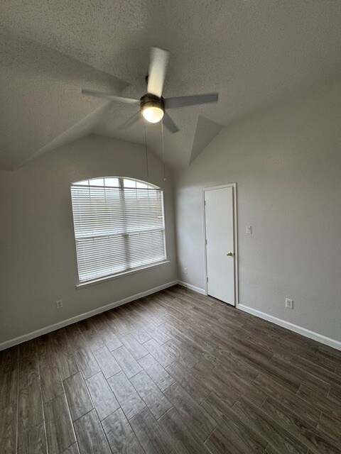 Building Photo - 2068 Pecan Creek Dr