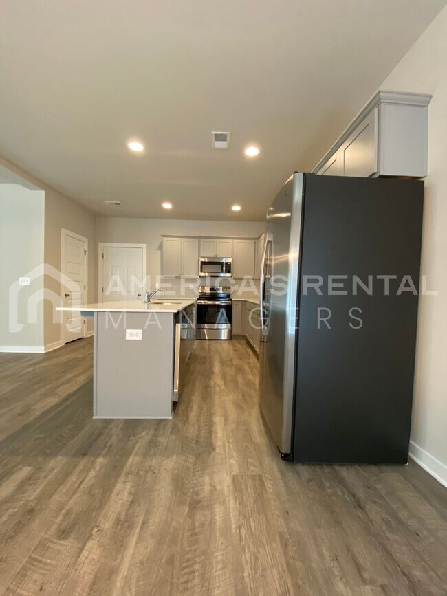 Building Photo - Home for Rent in Jemison, AL! Available to View!