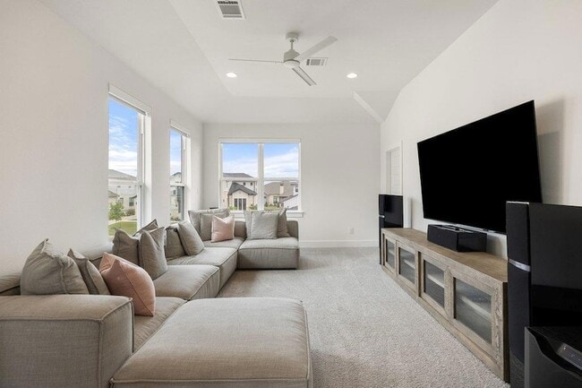 Building Photo - 802 Geiger Path