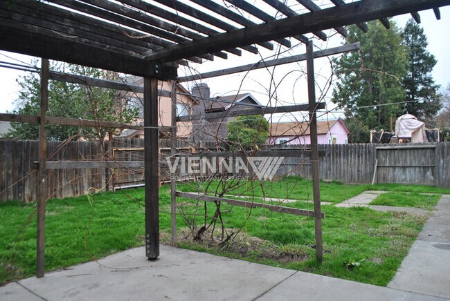 Building Photo - House for Rent in Antelope!