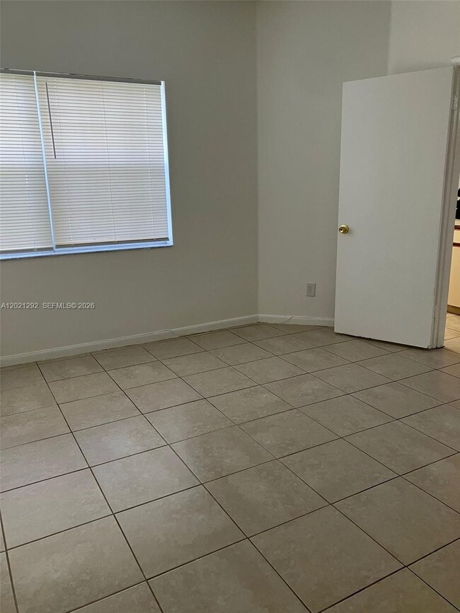 Building Photo - 800 Cypress Park Way