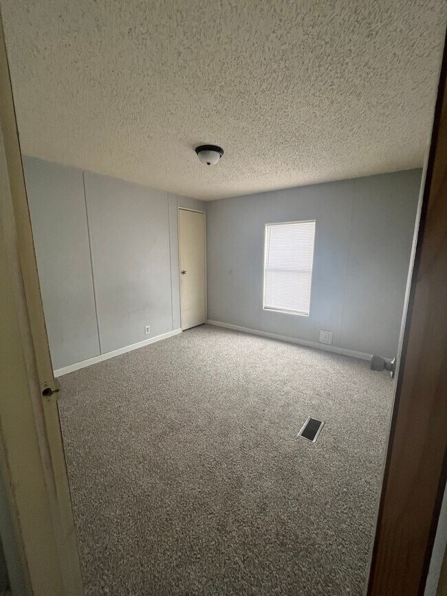 Building Photo - Mobile home for rent