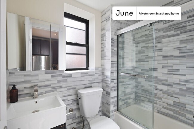 Building Photo - Room in Shared 3 bed/1 bath home