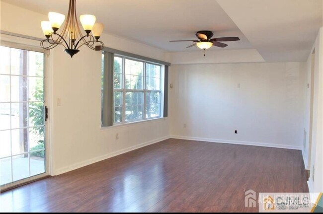 Building Photo - 1201 Plymouth Rd