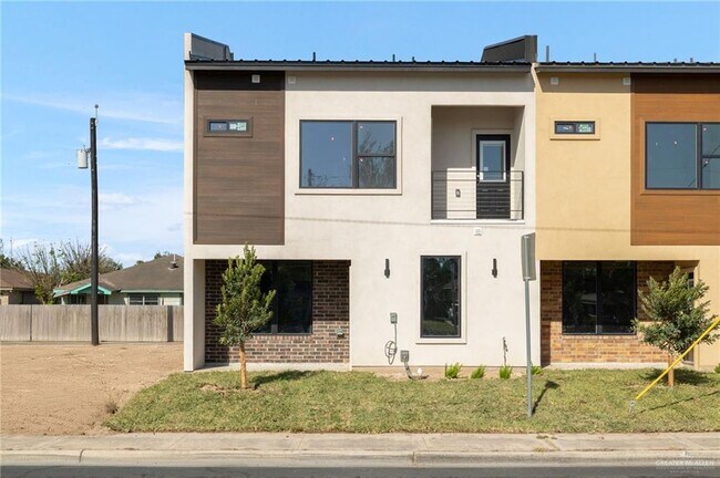 Building Photo - 914 Bicentennial Blvd