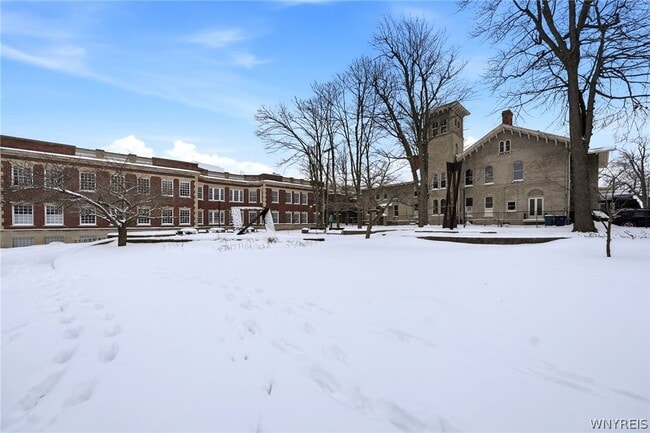 Building Photo - 40 North St