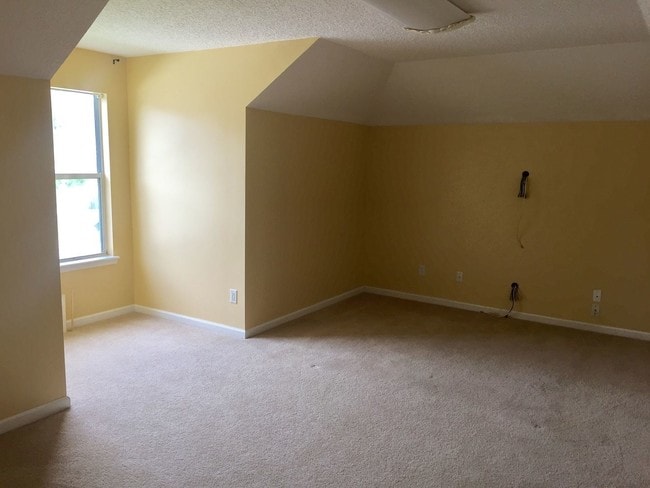 Building Photo - 12062 London Lake Dr W