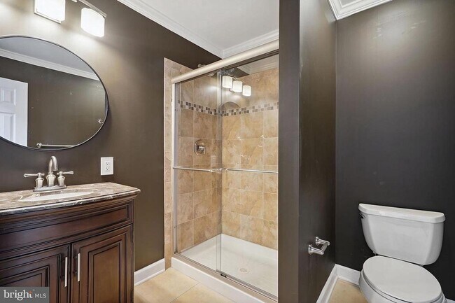 Building Photo - 8552 Southlawn Ct